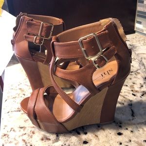 Wedge heels